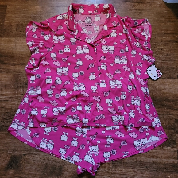 New Hello Kitty Valentine's Day pajamas pajama set shorts 2025 Sanrio 2X - Picture 2 of 6